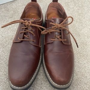 Boys brown leather dress shoes Size 4